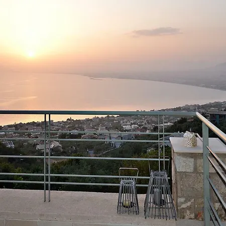 Endless Blue And Luxury At Verga Villa *